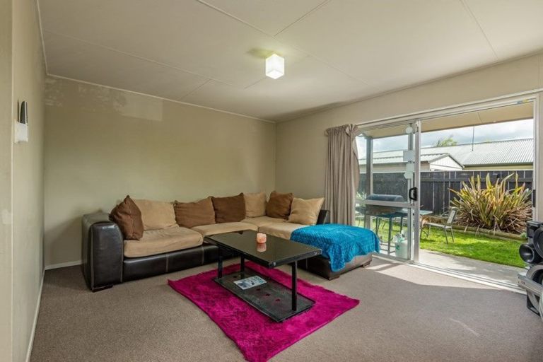 Photo of property in 15a Leander Place, Milson, Palmerston North, 4414