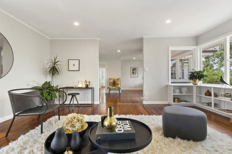 Photo of property in 1/41 College Road, Northcote, Auckland, 0627