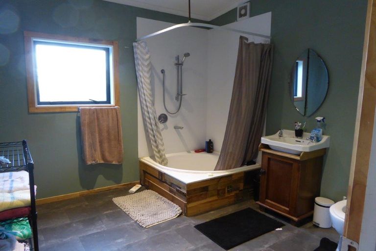 Photo of property in 28 Johnson Street, Tuakau, 2121