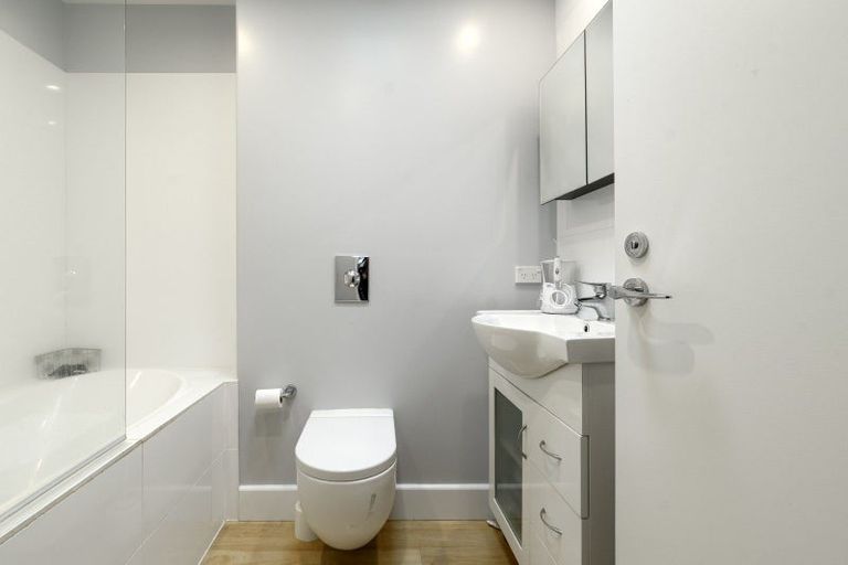 Photo of property in Customhouse Apartments, 314j Maunganui Road, Mount Maunganui, 3116