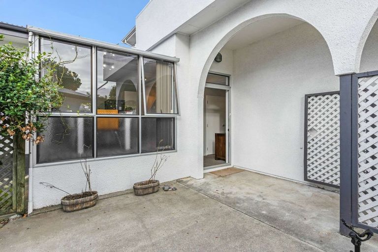 Photo of property in 138 Gloucester Street, Taradale, Napier, 4112