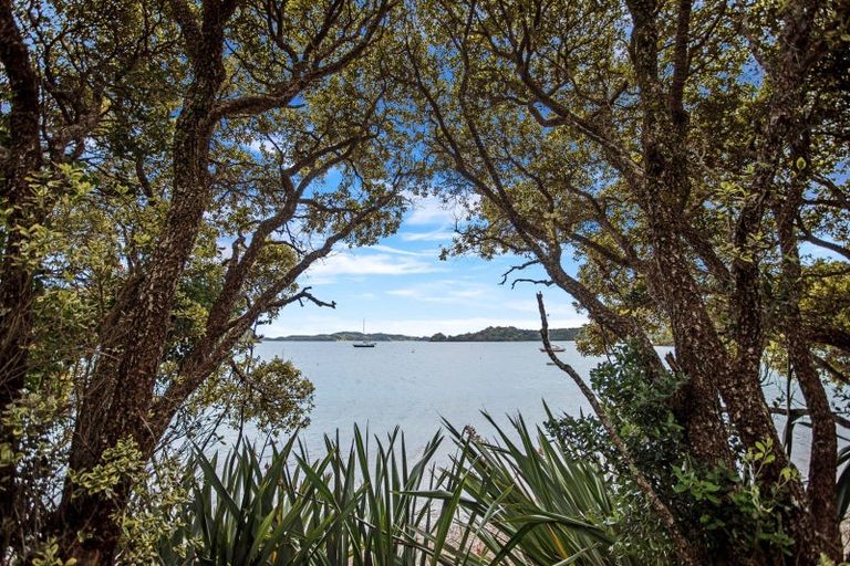 Photo of property in 419f Manawaora Road, Parekura Bay, Hikurangi, 0184