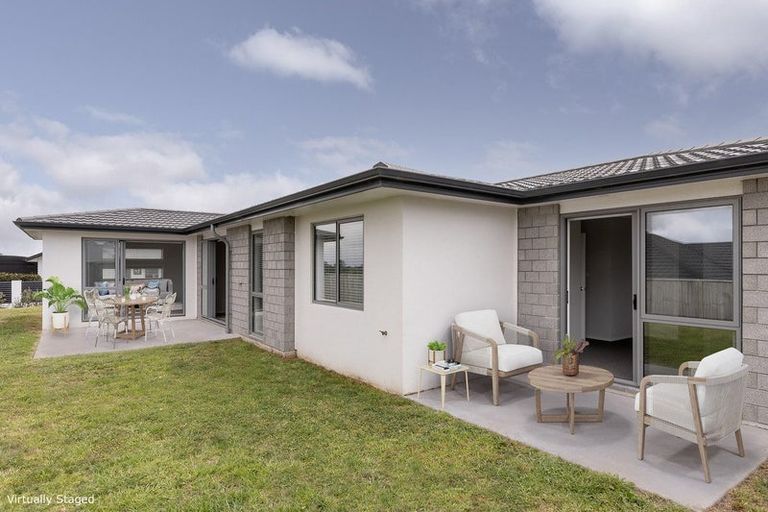 Photo of property in 12 Ridge Drive, Omokoroa, 3114