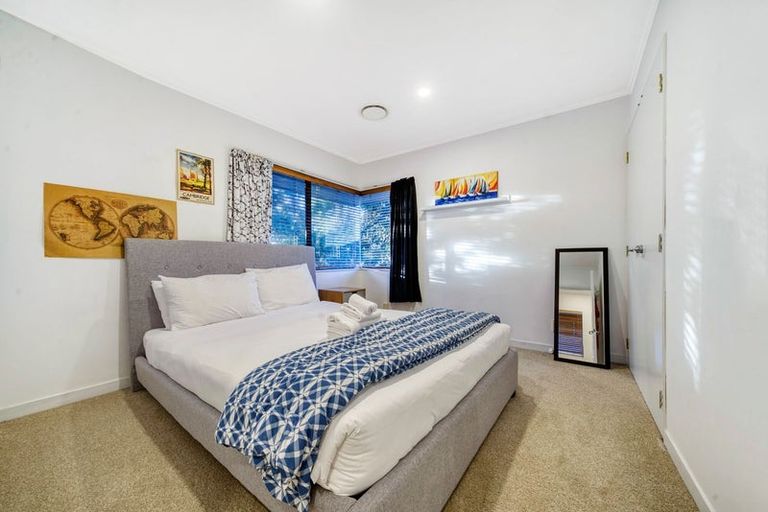 Photo of property in 1/6 Eastern Beach Road, Eastern Beach, Auckland, 2012