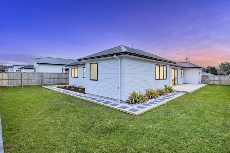 Photo of property in 5 Cutfield Lane, Kumeu, 0810