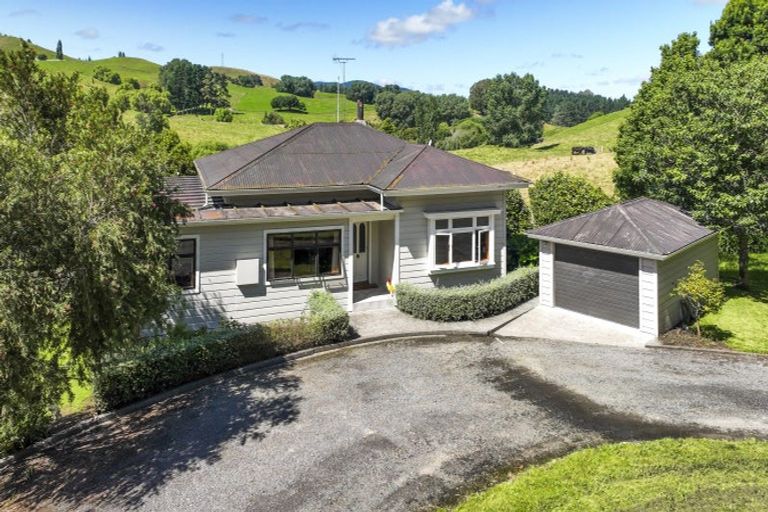 Photo of property in 1652 Taihape Road, Sherenden, Hastings, 4179