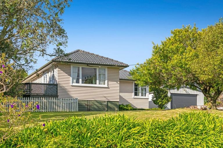 Photo of property in 22 Makiri Street, Helensville, 0800