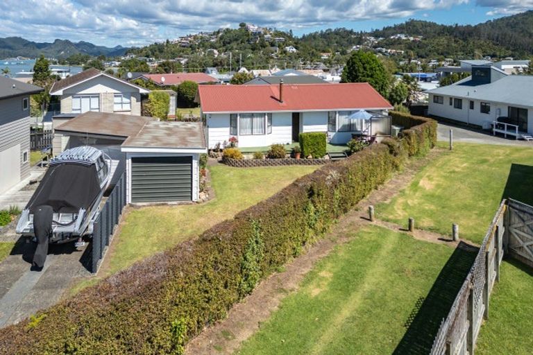 Photo of property in 14 Tokoroa Road, Tairua, 3508