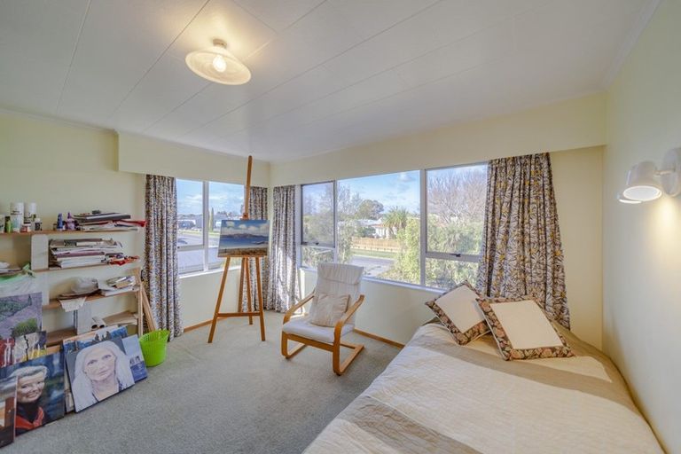 Photo of property in 74 Bill Hercock Street, Pirimai, Napier, 4112