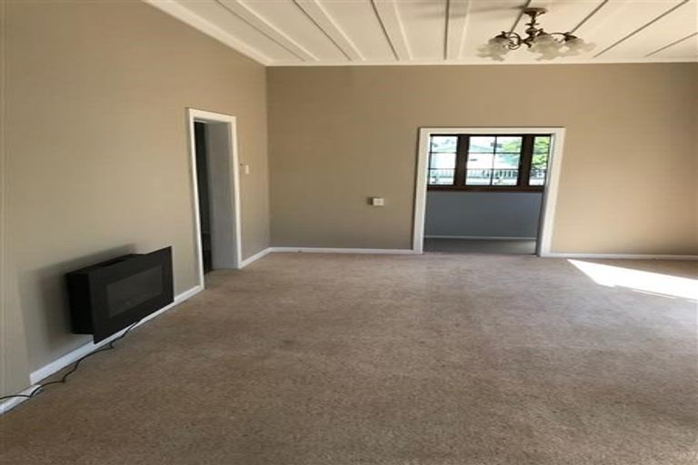 Photo of property in 4a Shanly Street, Waipawa, 4210