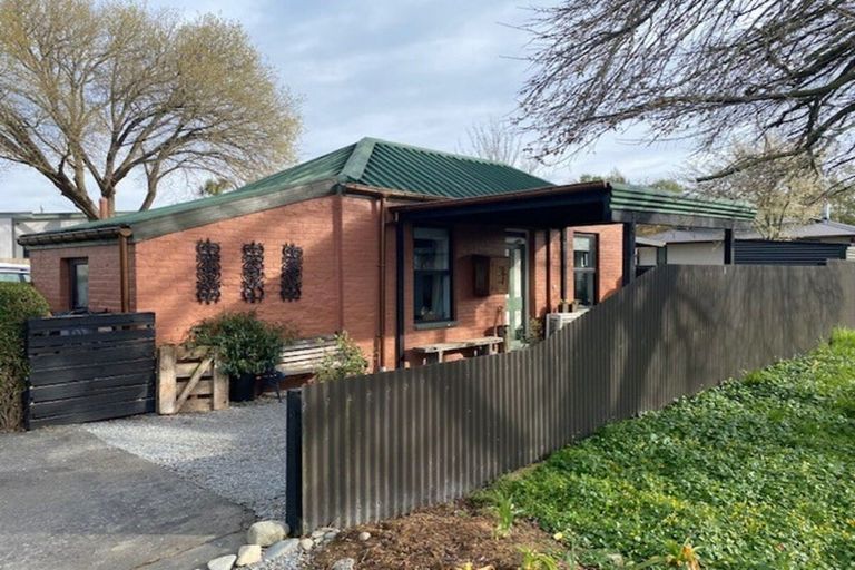 Photo of property in 23 South Terrace Road, Geraldine, 7930