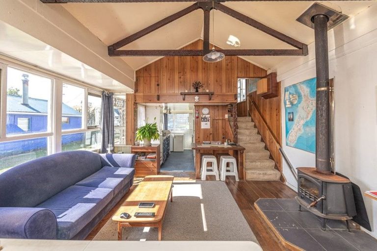 Photo of property in 25-27 Mowhanau Drive, Kai Iwi, Whanganui, 4574