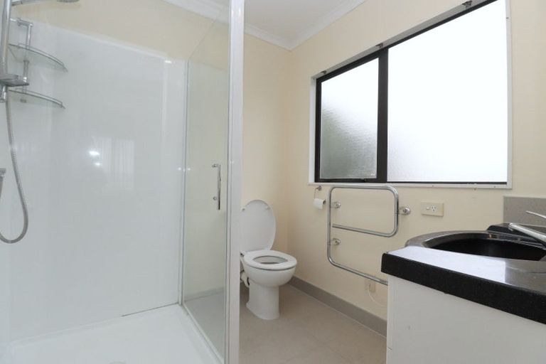 Photo of property in 15 Erne Crescent, East Tamaki, Auckland, 2016