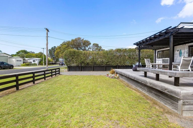 Photo of property in 215a Kiwi Road, Whangamata, 3620