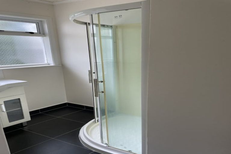 Photo of property in 2/1a Wade Avenue, Onehunga, Auckland, 1061