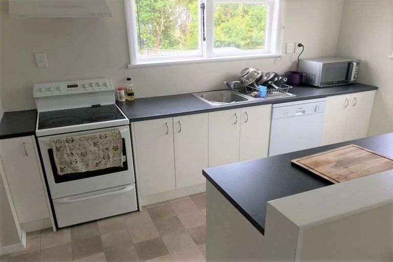 Photo of property in 30 Davidson Crescent, Tawa, Wellington, 5028