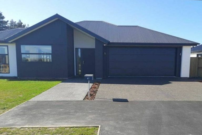 Photo of property in 41 William Nicholls Drive, Belfast, Christchurch, 8051