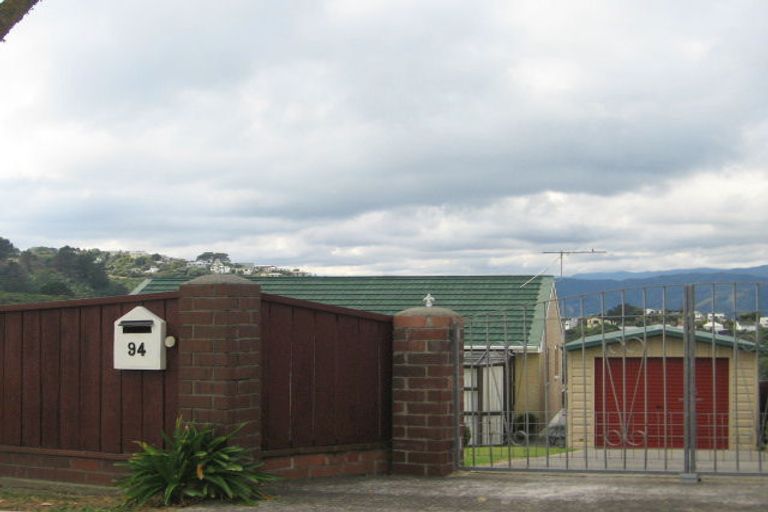 Photo of property in 94-100 Kaikoura Street, Maupuia, Wellington, 6022