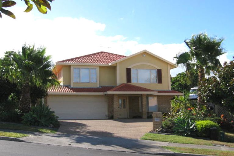 Photo of property in 21 Westminster Gardens, Unsworth Heights, Auckland, 0632
