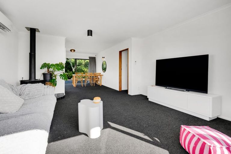 Photo of property in 805 Richmond Road, Lepperton, New Plymouth, 4373