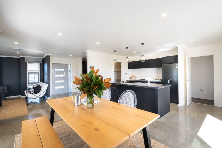 Photo of property in 5 Waitaha Place, Clive, 4102