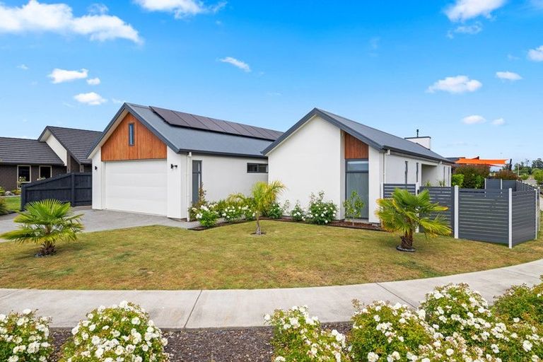 Photo of property in 17 Rose Manor Drive, Springlands, Blenheim, 7201