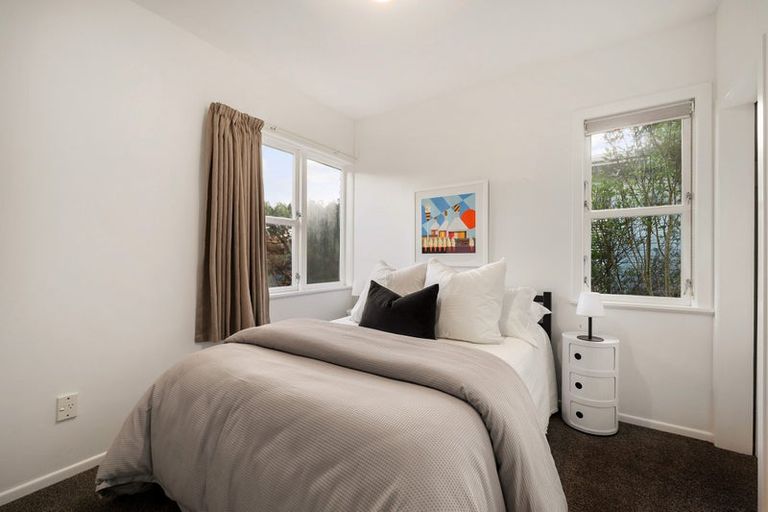 Photo of property in 11 Baffin Grove, Kingston, Wellington, 6021