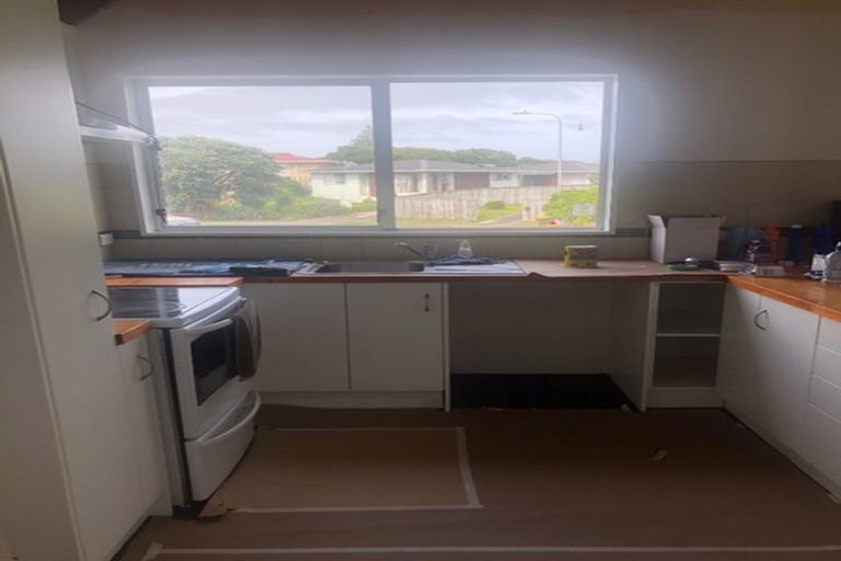 Photo of property in 18 Simcox Street, Otaki Beach, Otaki, 5512