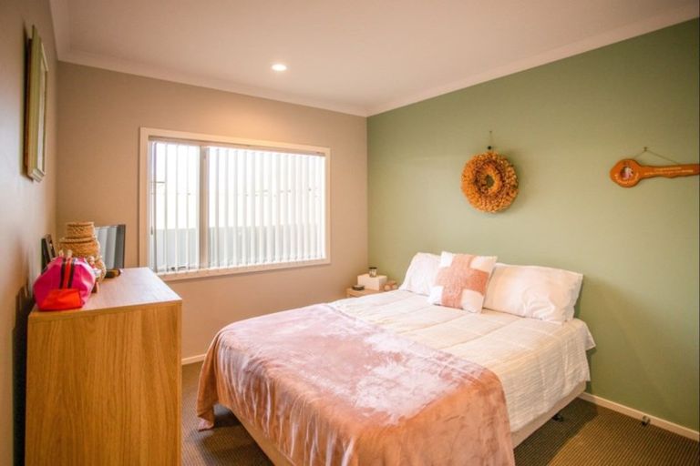Photo of property in 14 Palliser Place, Poraiti, Napier, 4112