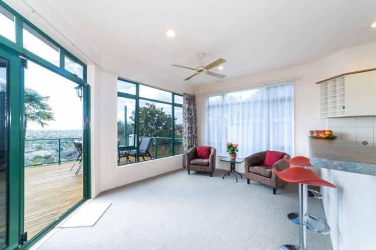 Photo of property in 84 Luckens Road, West Harbour, Auckland, 0618