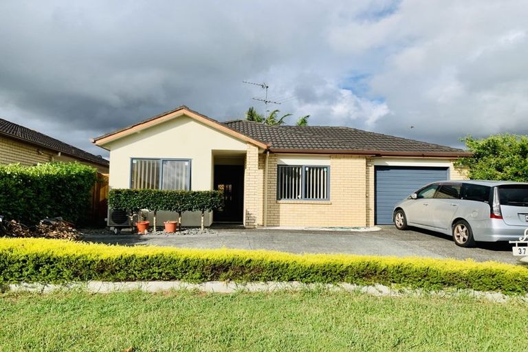 Photo of property in 37 Magic Way, Randwick Park, Auckland, 2105