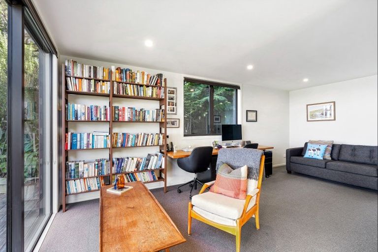 Photo of property in 7 Kyle Street, Leigh, 0985