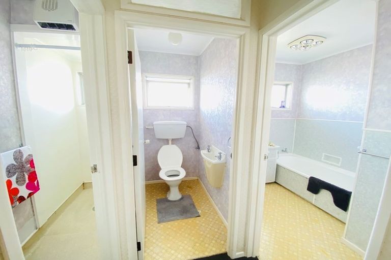 Photo of property in 150 Mokoia Road, Chatswood, Auckland, 0626