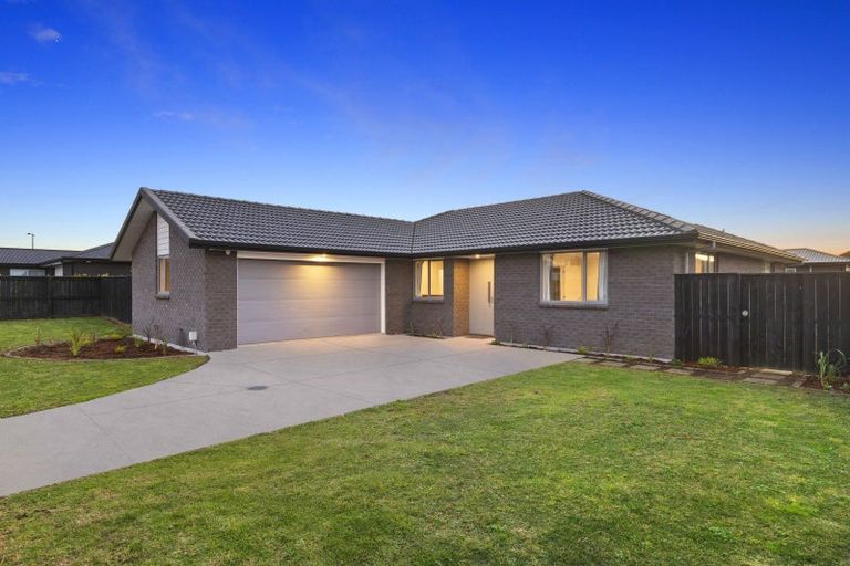 Photo of property in 5 Wai Shing Place, Pukekohe, 2120