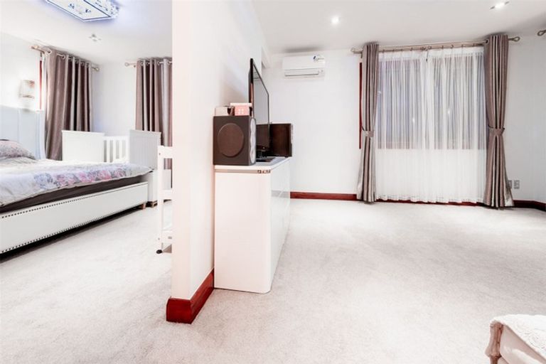 Photo of property in 12 Fairhill Place, Flat Bush, Auckland, 2016