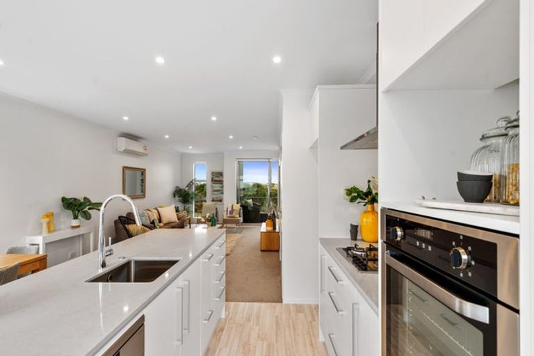 Photo of property in 25 Bonnette Road, Flat Bush, Auckland, 2019