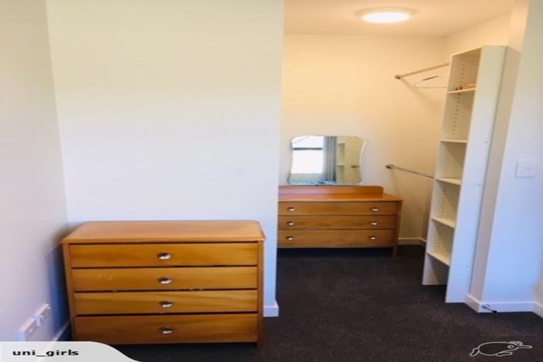 Photo of property in 13 Pennycook Place, Lake Hawea, 9382