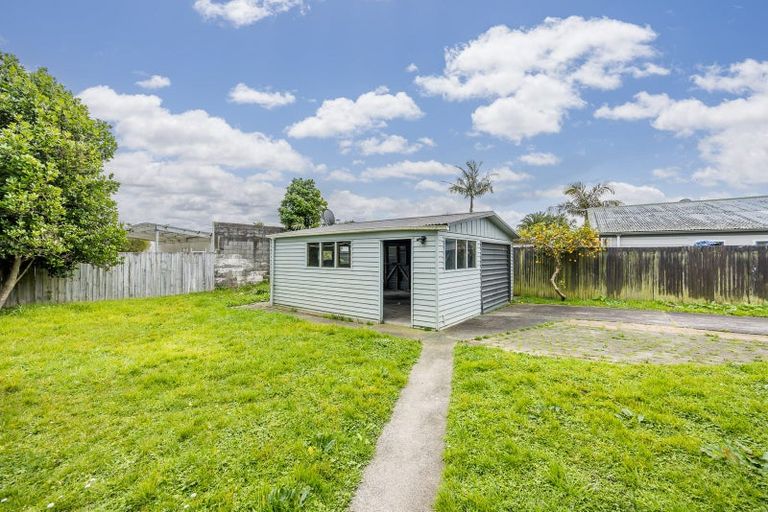Photo of property in 37 Dominion Road, Papakura, 2110