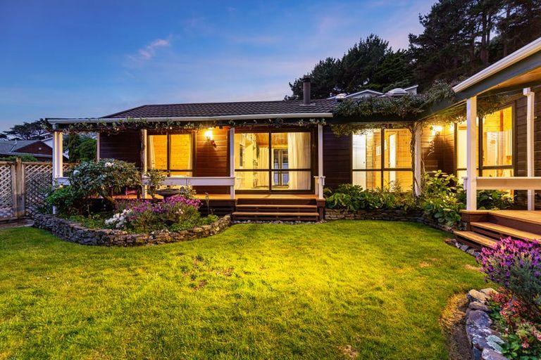 Photo of property in 2 Bosun Terrace, Whitby, Porirua, 5024