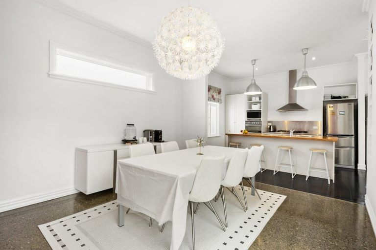 Photo of property in 28 Trent Street, Island Bay, Wellington, 6023