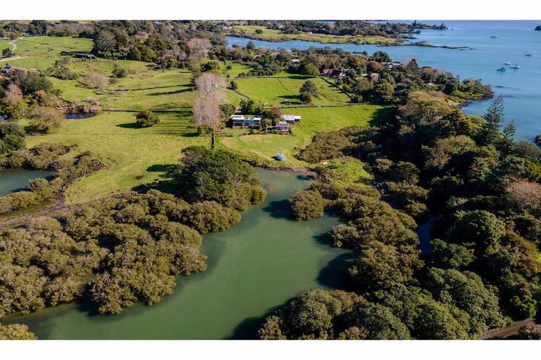 Photo of property in 946 Kerikeri Inlet Road, Kerikeri, 0293