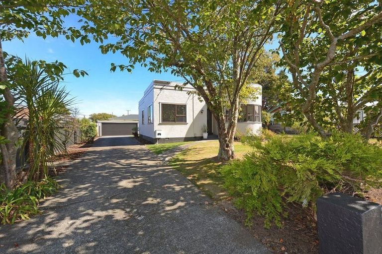 Photo of property in 5 Henry Street, Ebdentown, Upper Hutt, 5018