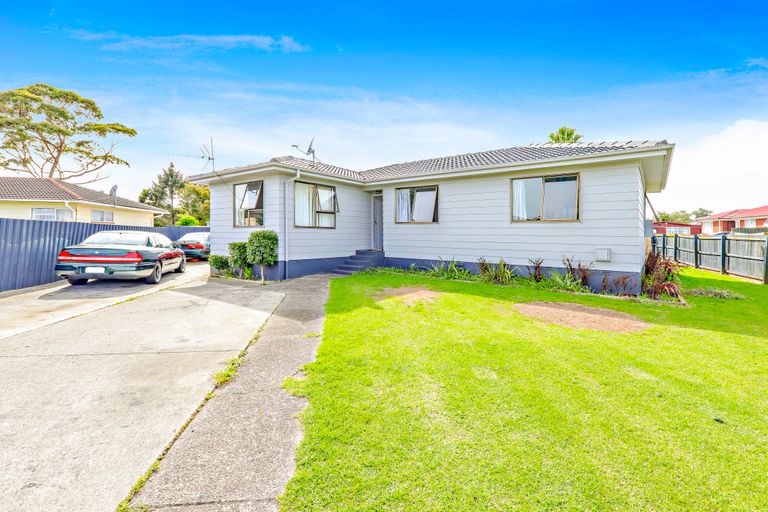 Photo of property in 14 Treviso Place, Clover Park, Auckland, 2023