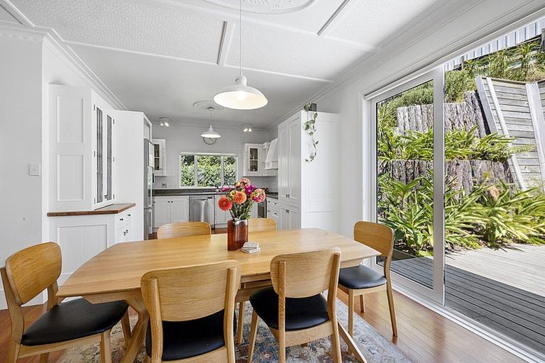 Photo of property in 56 Gilbert Street, New Plymouth, 4310