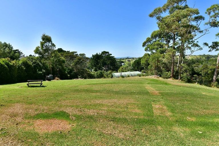 Photo of property in 1141 Whangaparaoa Road, Tindalls Beach, Whangaparaoa, 0930