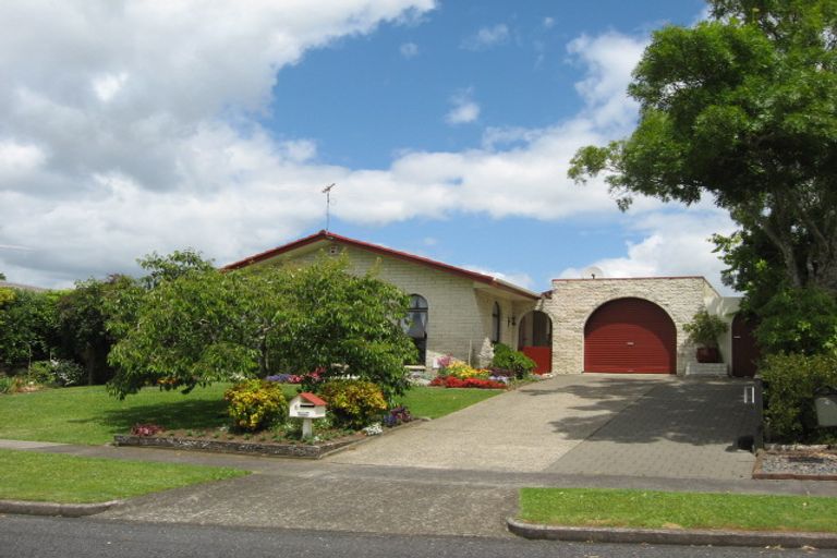 Photo of property in 15 Collie Road, Pukekohe, 2120