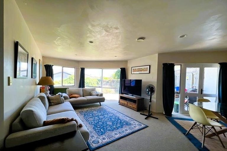 Photo of property in 27 Palmgreen Court, Stanmore Bay, Whangaparaoa, 0932