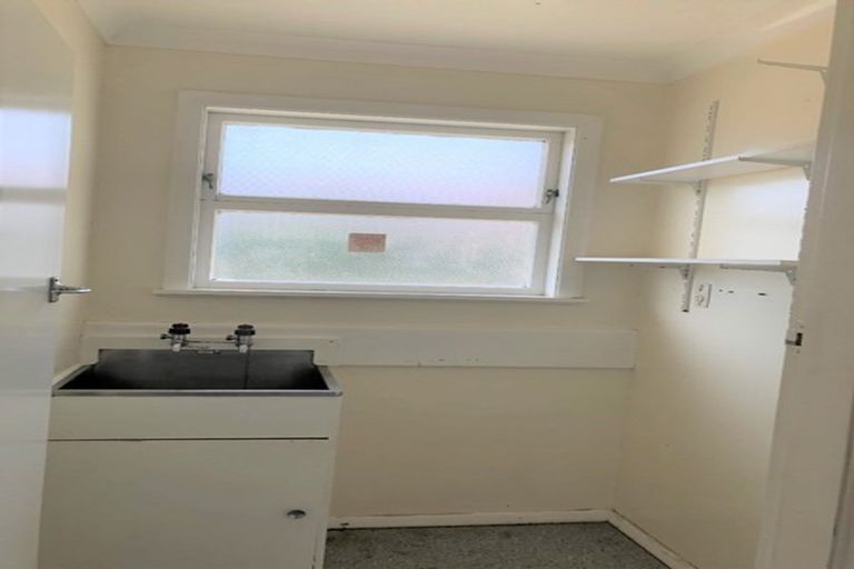 Photo of property in 130 Cambridge Street, Levin, 5510