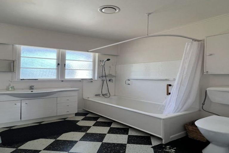 Photo of property in 19 Houchens Road, Glenview, Hamilton, 3206