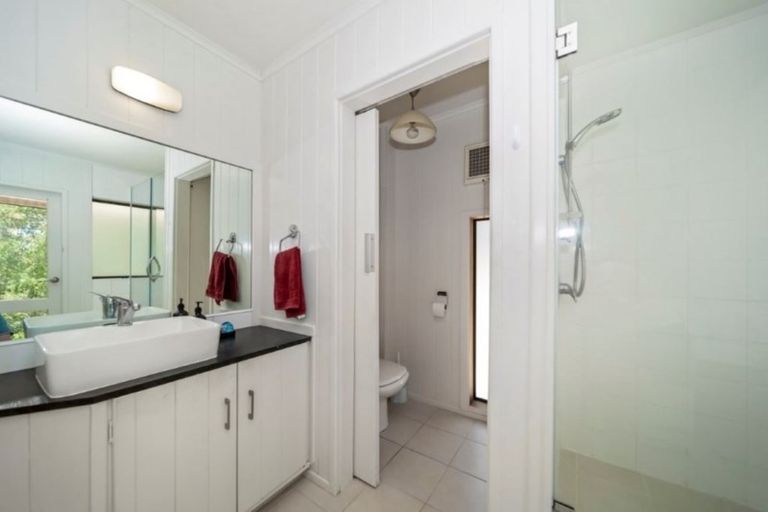 Photo of property in 18b Mayfair Place, Westown, New Plymouth, 4310